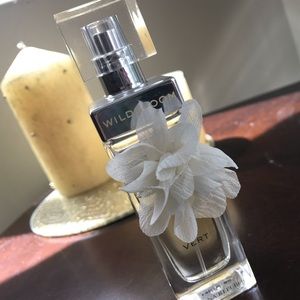 Banana Rebublic Wildbloom fragrance
